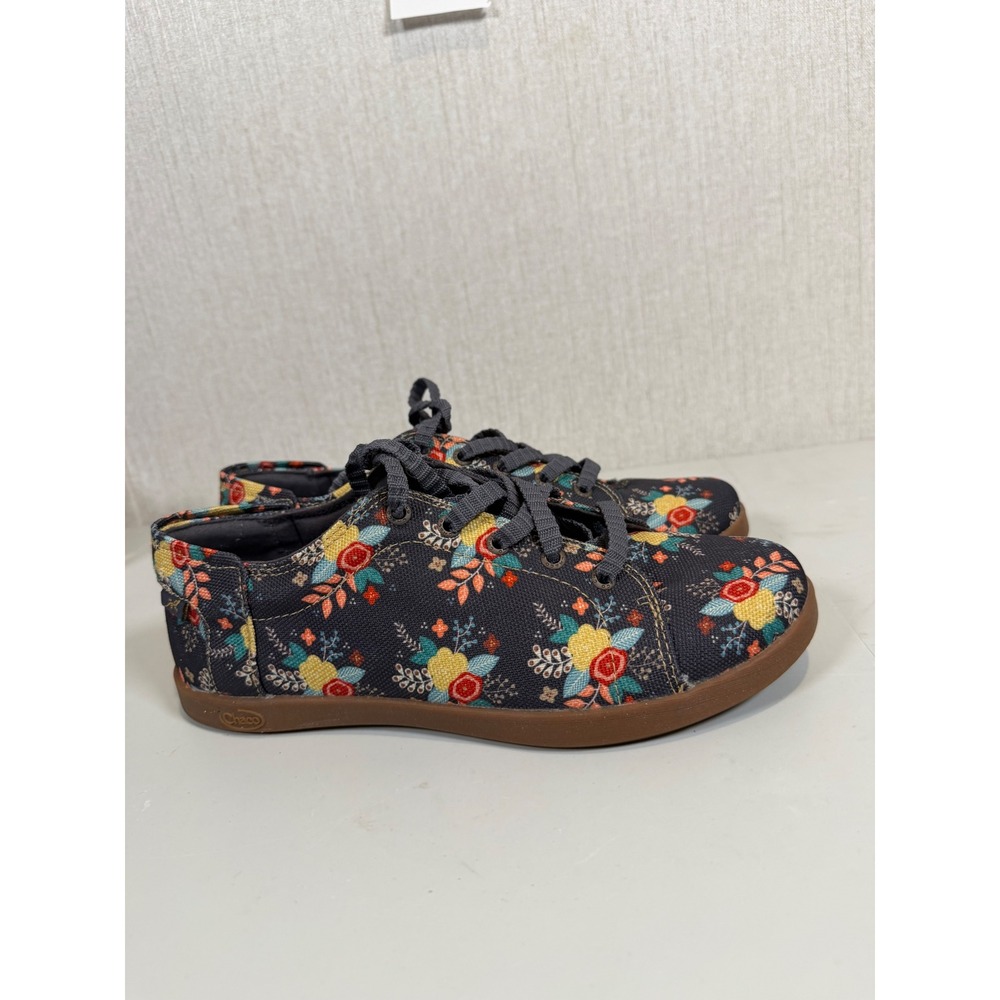Women's Chaco Blue Ionia Floral Canvas Lace up Shoes size 7.5